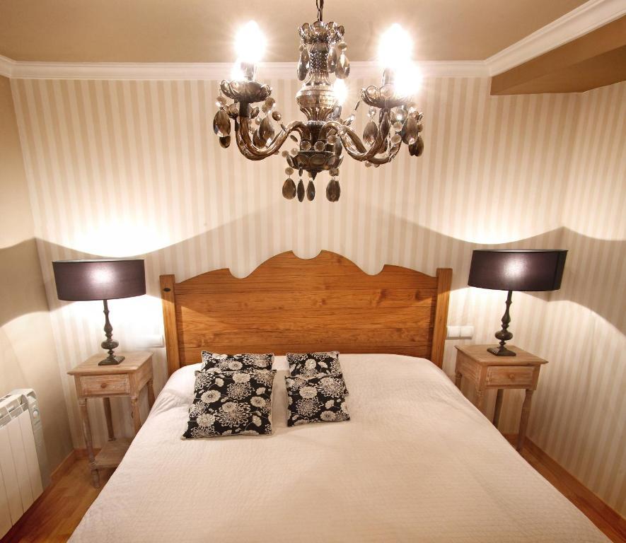 Apartamentos Alcoba De Baco Barbastro Cameră foto